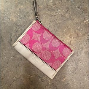 COACH- SMALL PINK & WHITE, ZIP CLOSE WALLET/ CARD HOLDER.